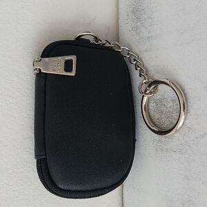 Steve Madden Small Case Black Zip Around Pouch W Clip Ring